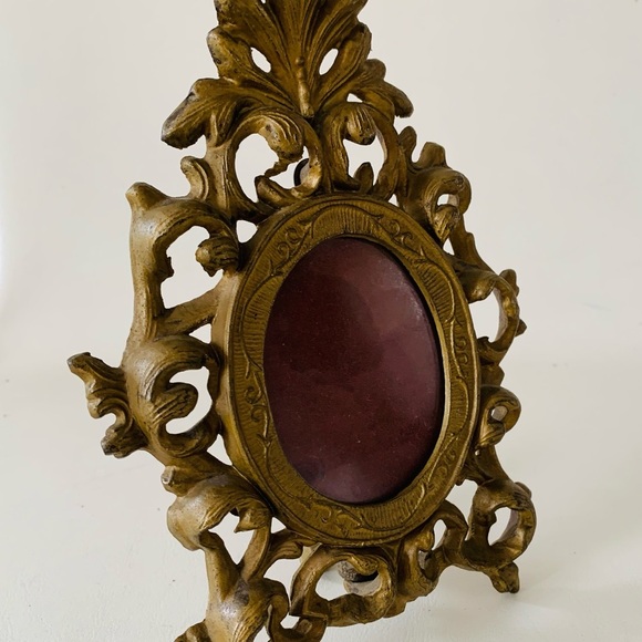Vintage Ormolu Picture Frame Cost Iron Easel Table Top - Picture 10 of 10